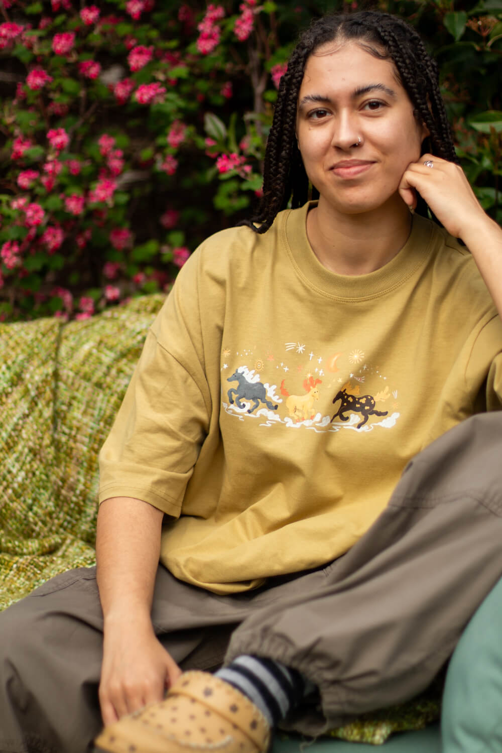 Galloping horses trio oversized Tee