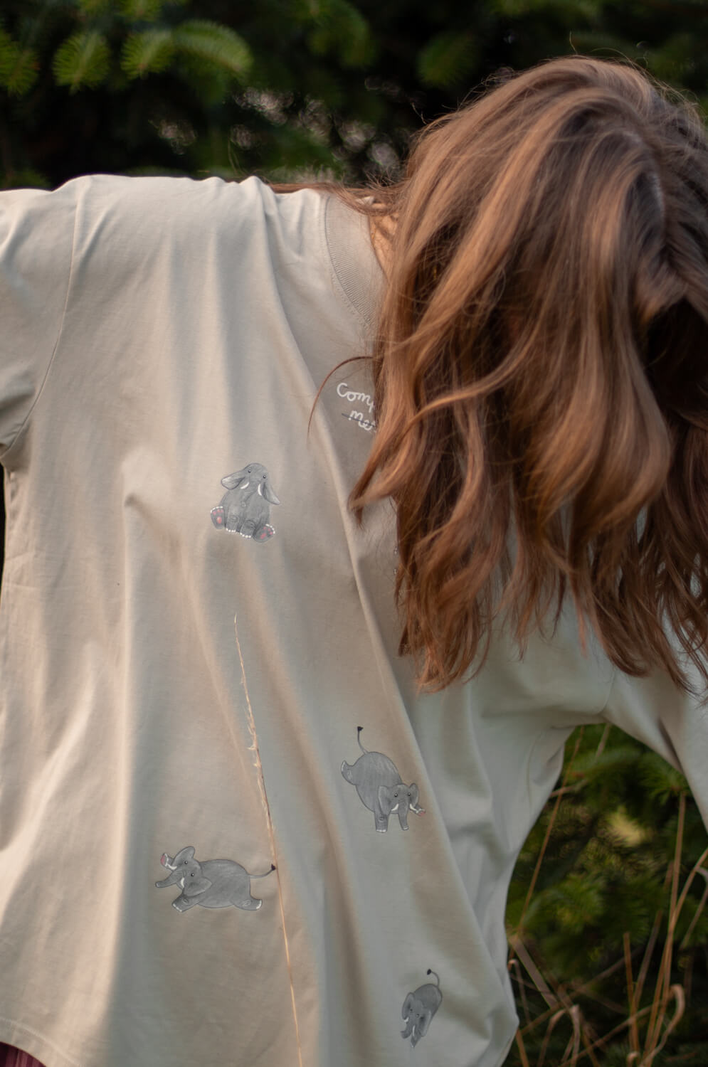 Complete elephants t-shirt