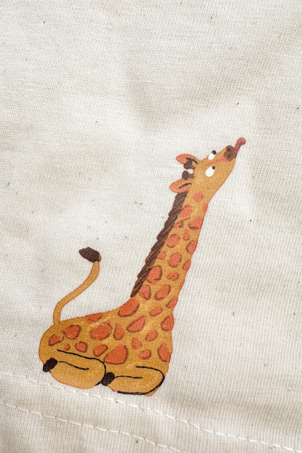Mini March T-shirt, row of 3